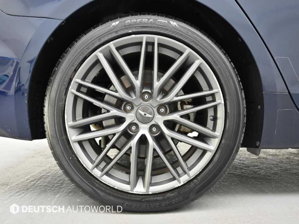 Genesis G70 — photo 05