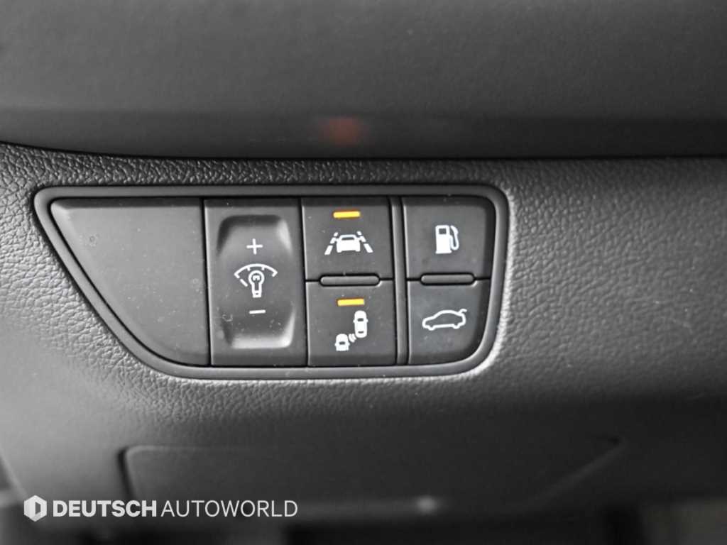 Genesis G70 — photo 17