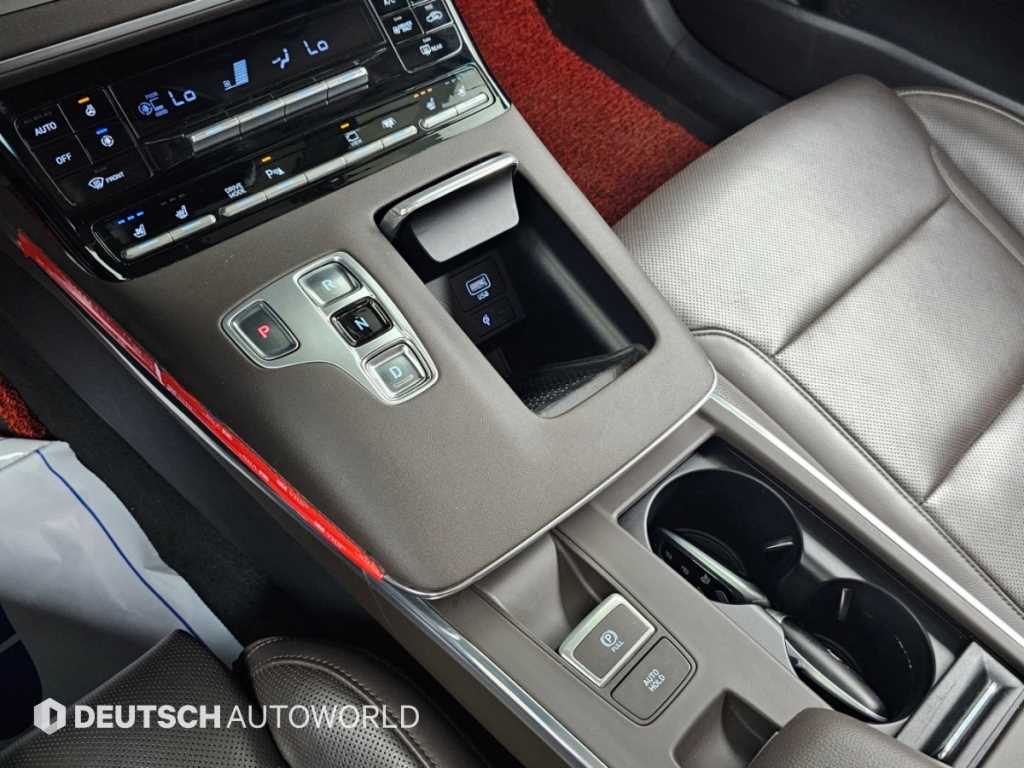 Hyundai Grandeur — photo 09
