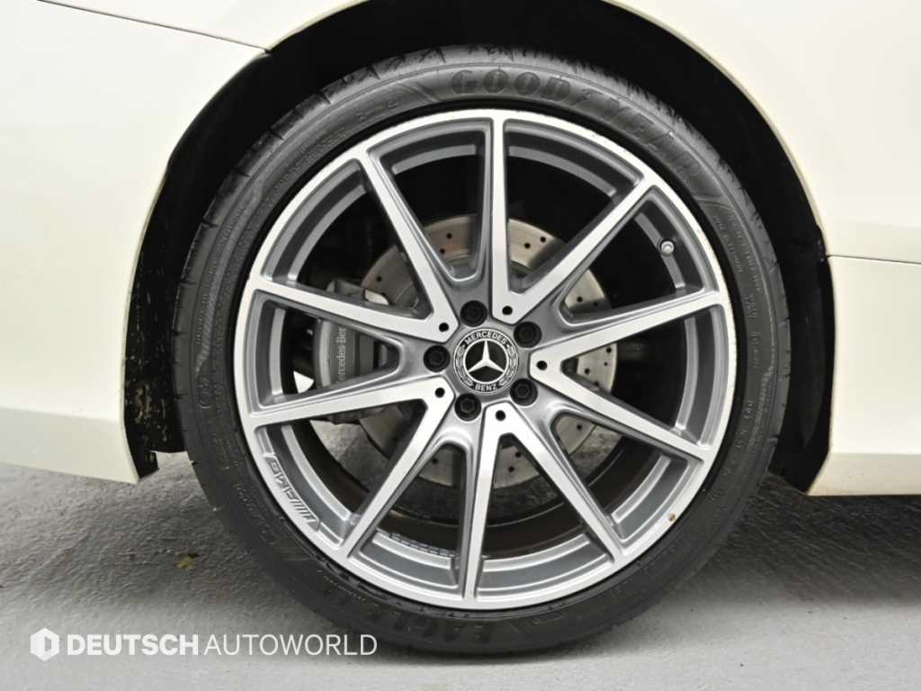 Mercedes-Benz S-Class — photo 05