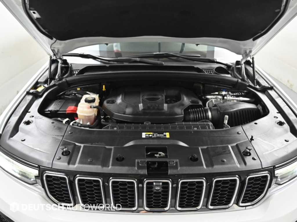 Jeep Cherokee — photo 06
