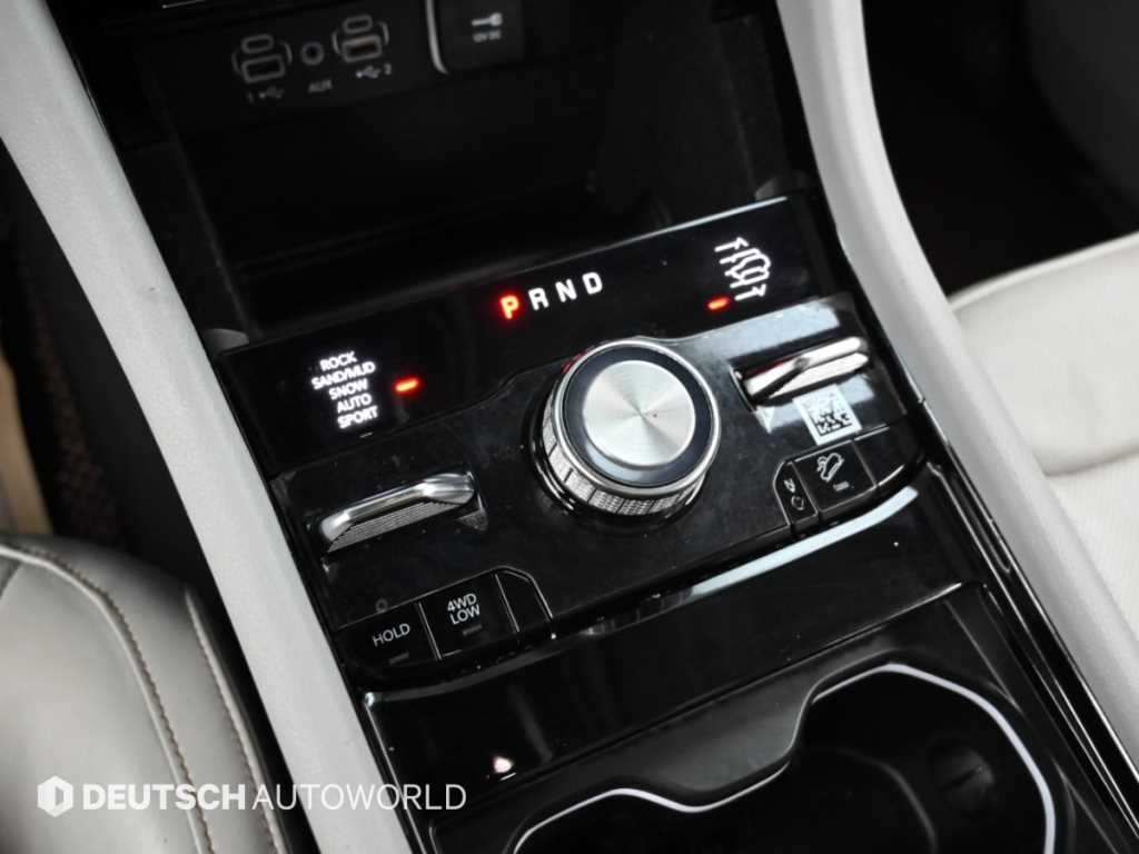 Jeep Cherokee — photo 09
