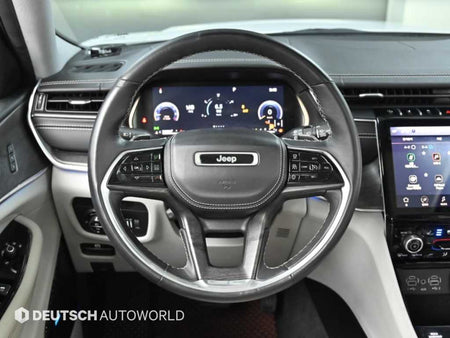 Jeep Cherokee — photo 13