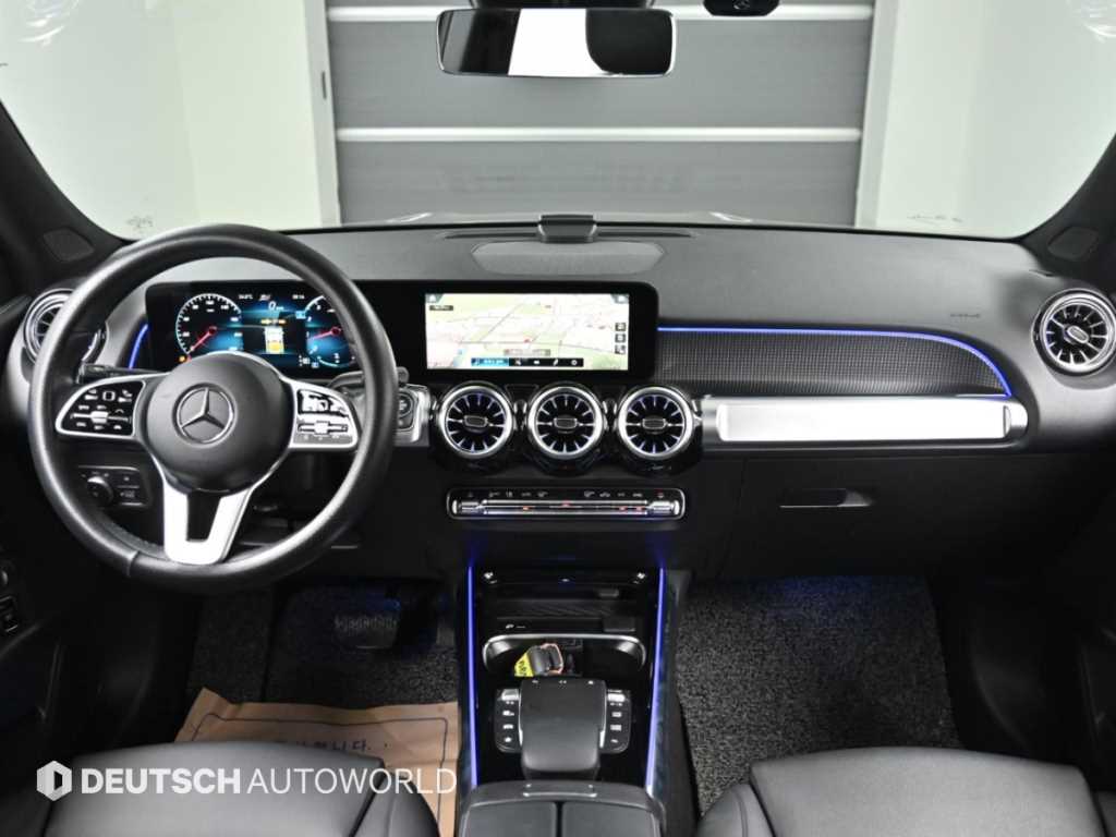 Mercedes-Benz GLB-Class — photo 07