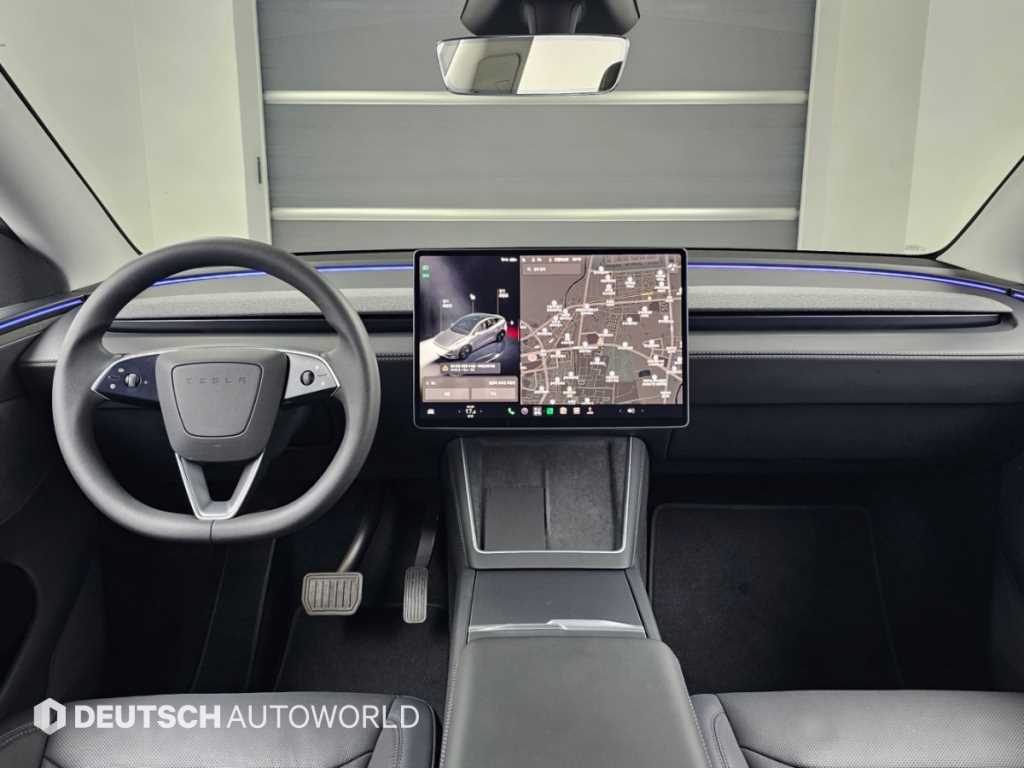 Tesla Model Y — photo 07