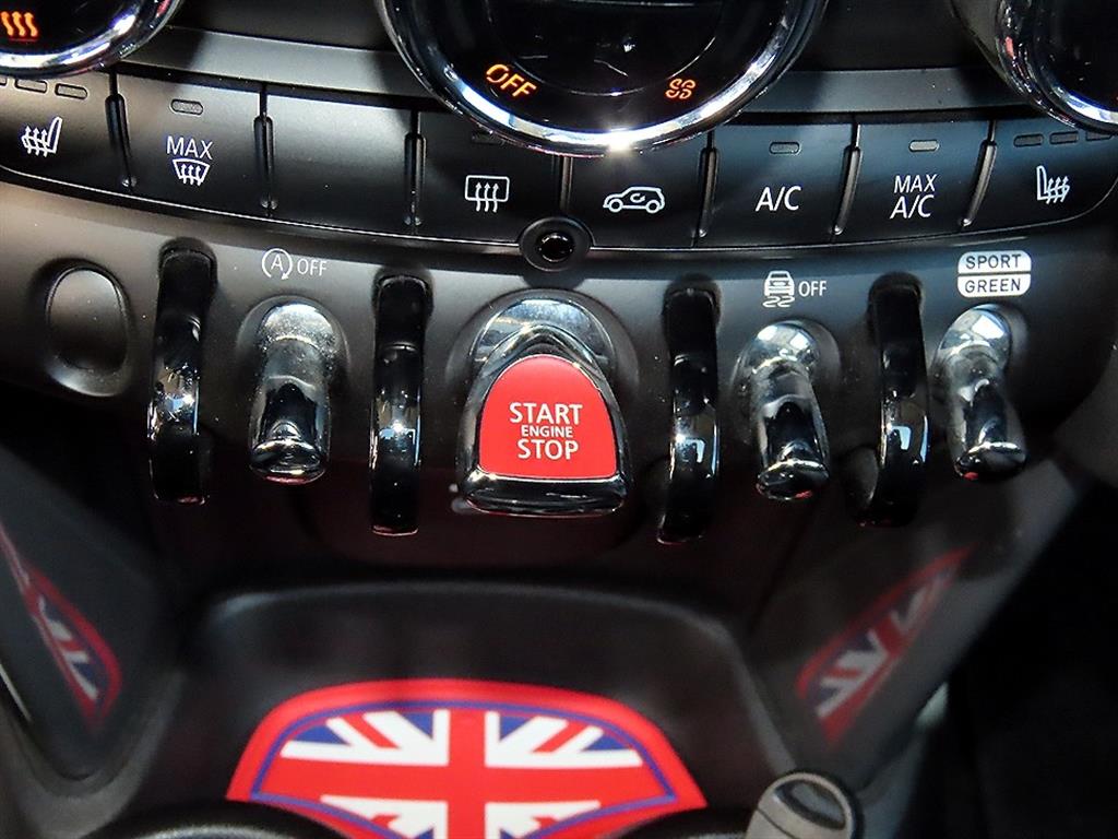 Mini Cooper — photo 13