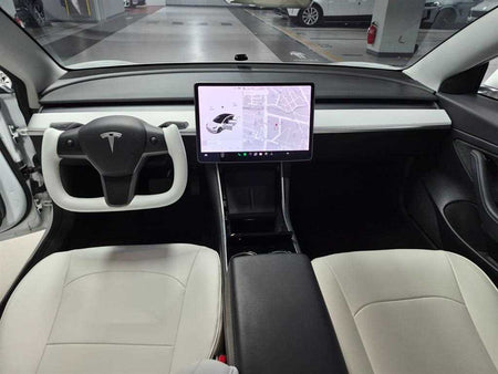 Tesla Model 3 — photo 01