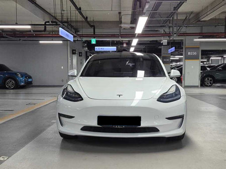 Tesla Model 3 — photo 03