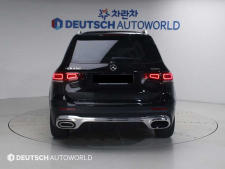 Mercedes-Benz GLB-Class — photo 04
