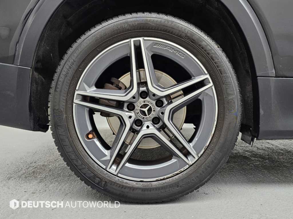 Mercedes-Benz GLB-Class — photo 05