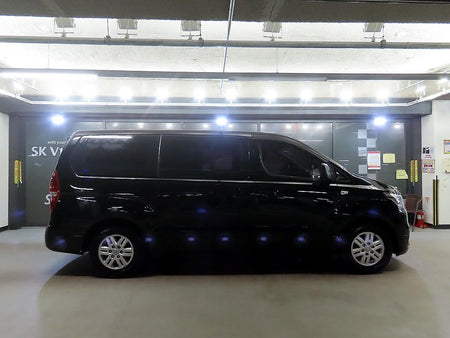 Hyundai Starex — photo 03