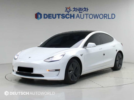 Tesla Model 3 — photo 01