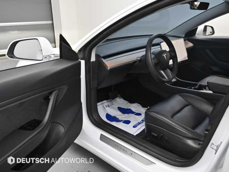 Tesla Model 3 — photo 11