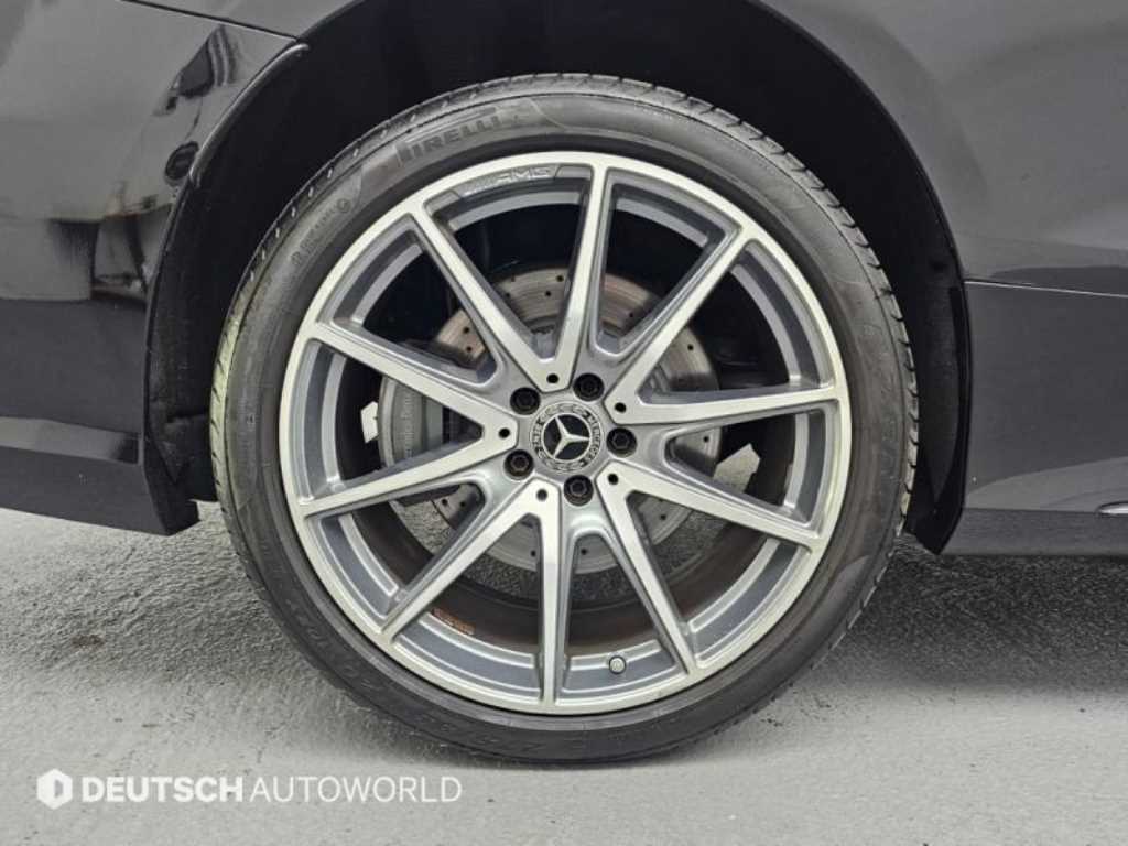 Mercedes-Benz S-Class — photo 06