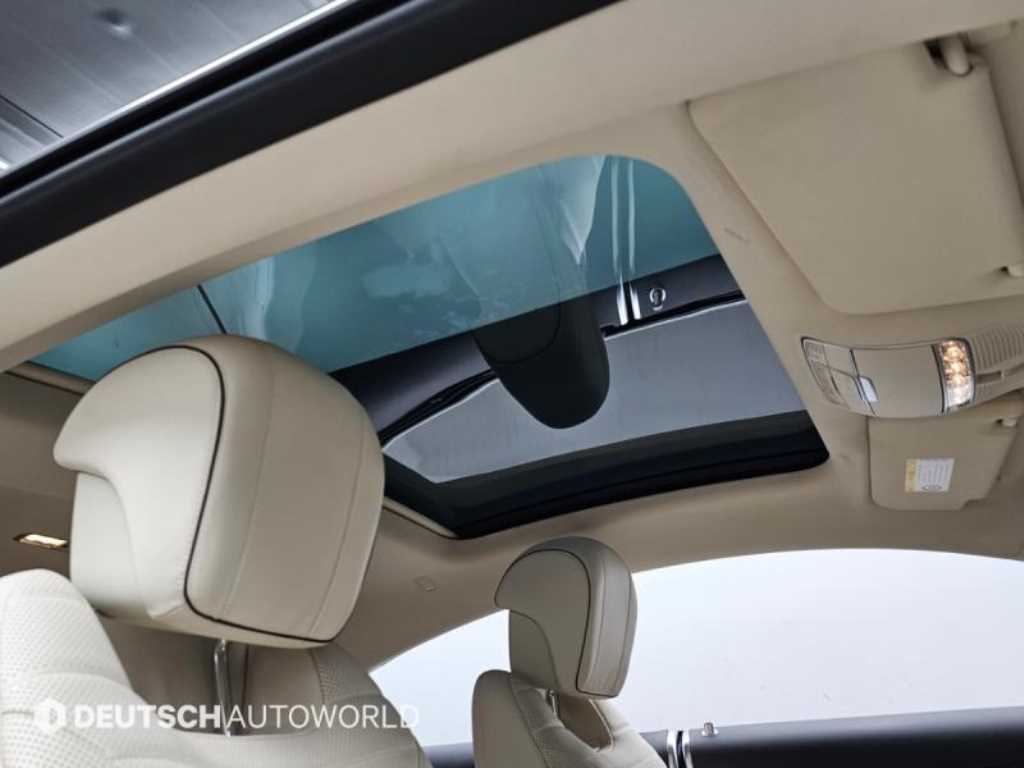 Mercedes-Benz S-Class — photo 17