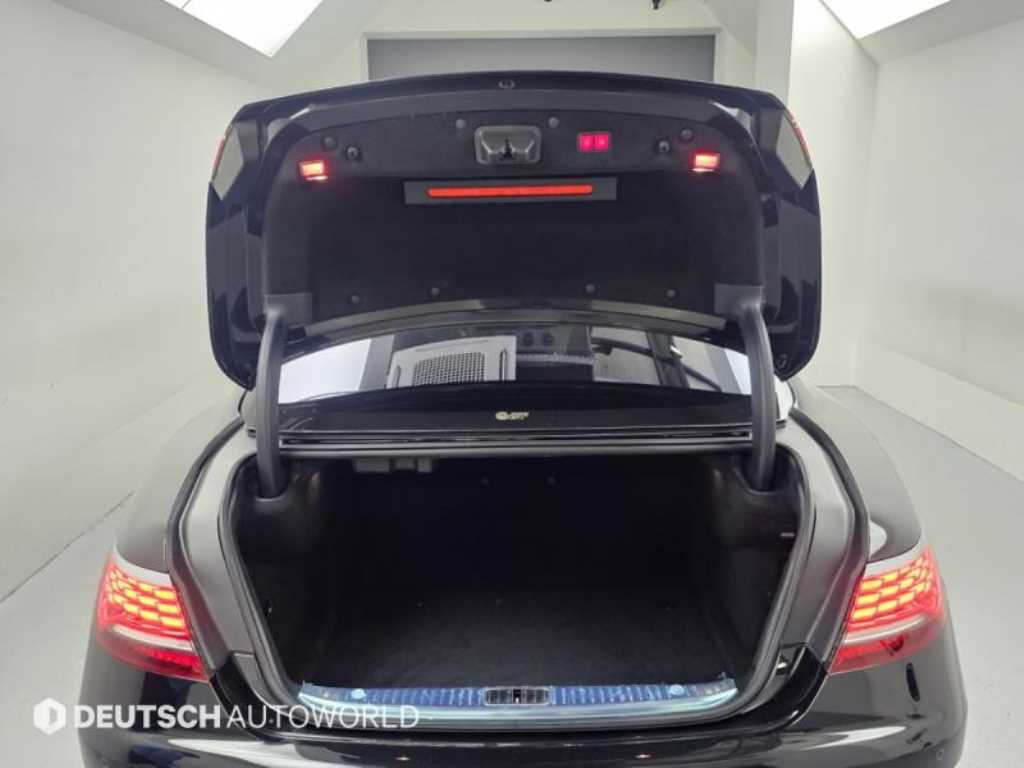 Mercedes-Benz S-Class — photo 18
