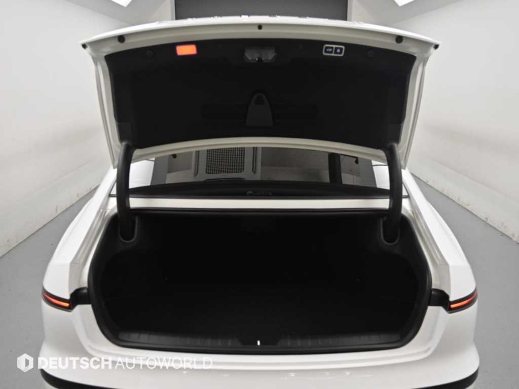 Hyundai Grandeur — photo 19