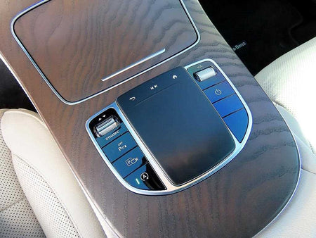 Mercedes-Benz E-Class — photo 12
