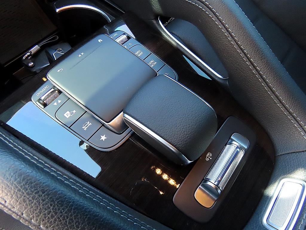 Mercedes-Benz GLE-Class — photo 13