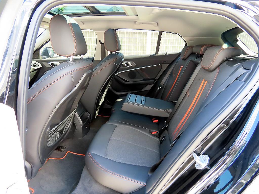 BMW 1-Series — photo 05