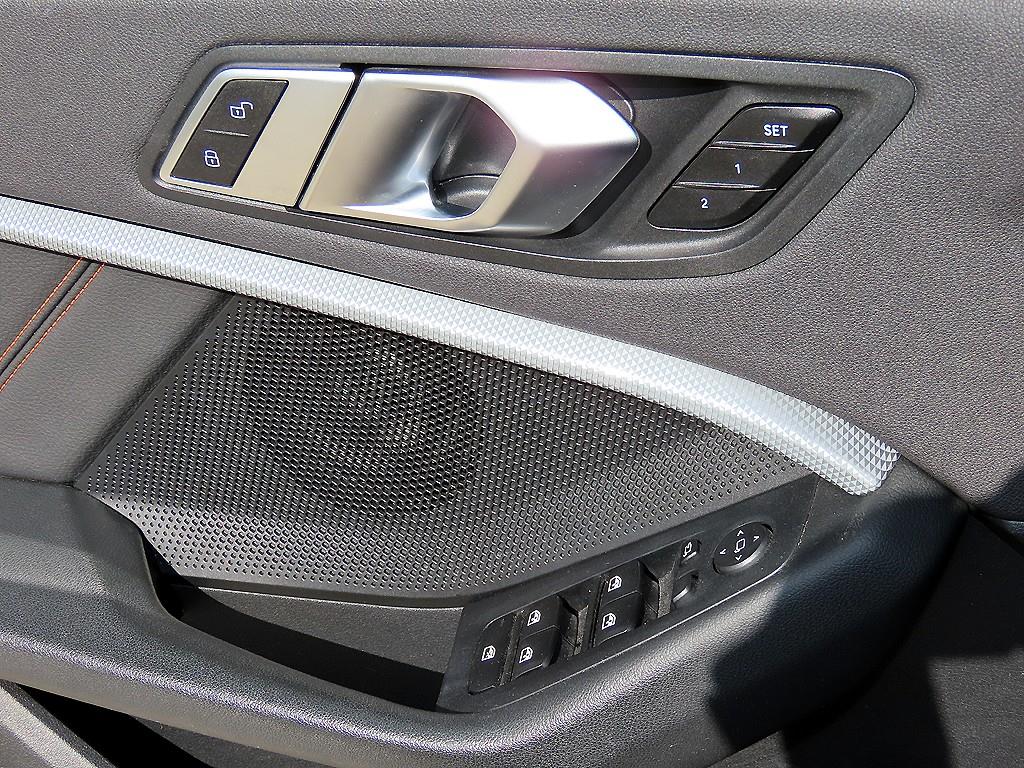 BMW 1-Series — photo 10