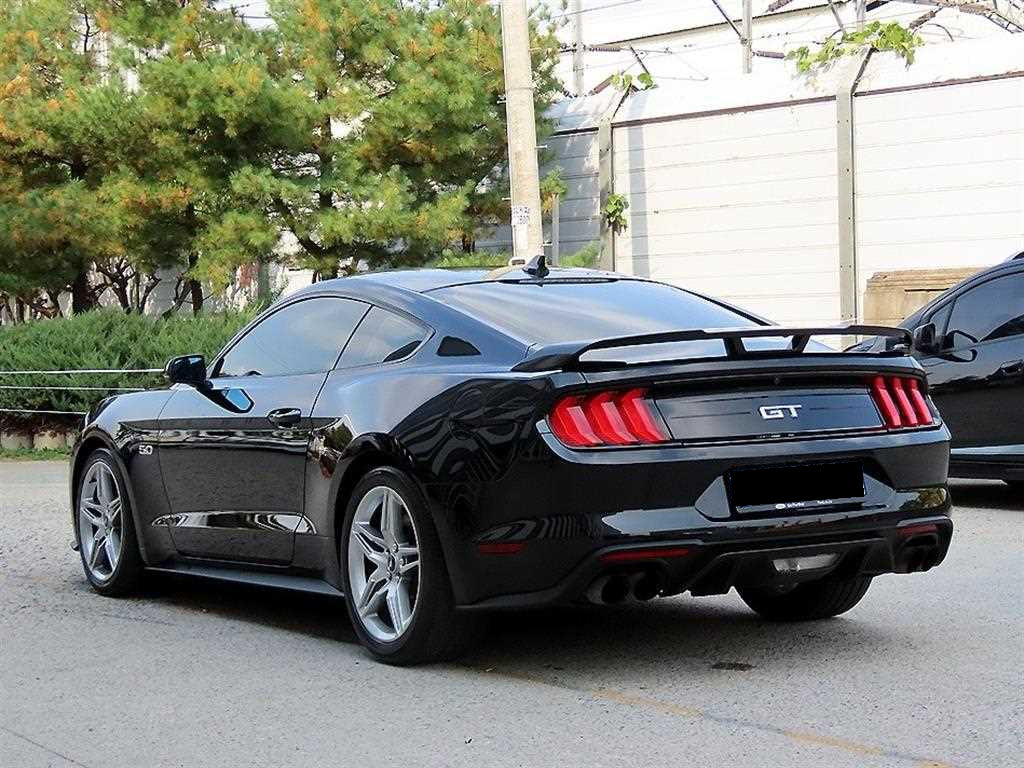 Ford Mustang — photo 03