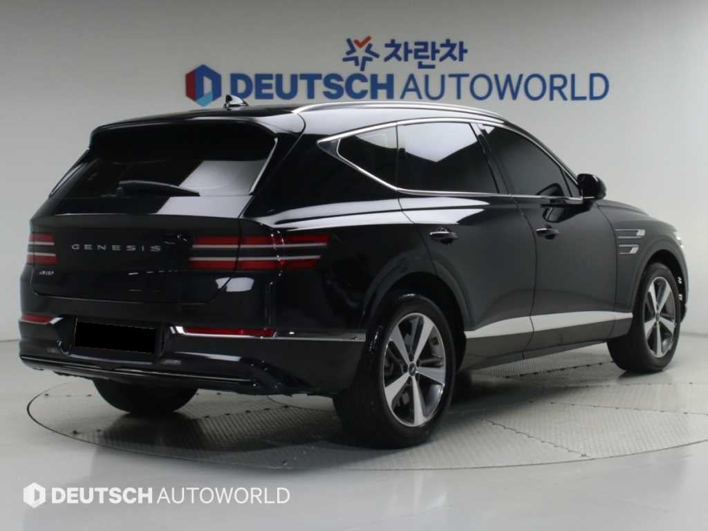 Genesis GV80 — photo 02