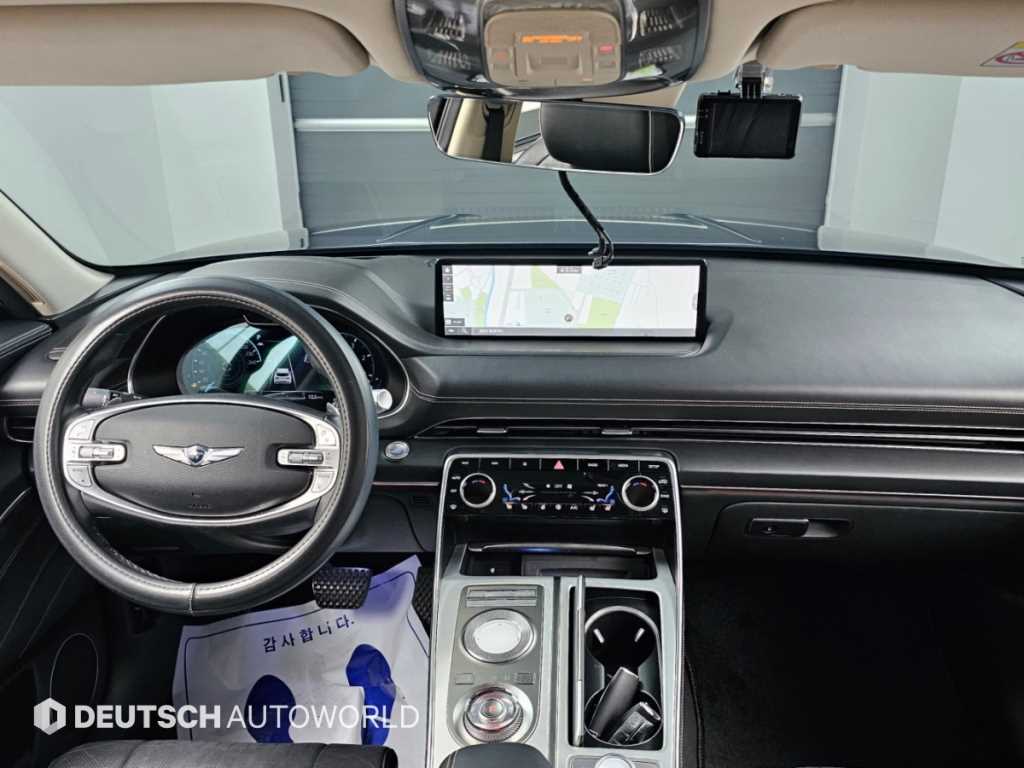 Genesis GV80 — photo 07