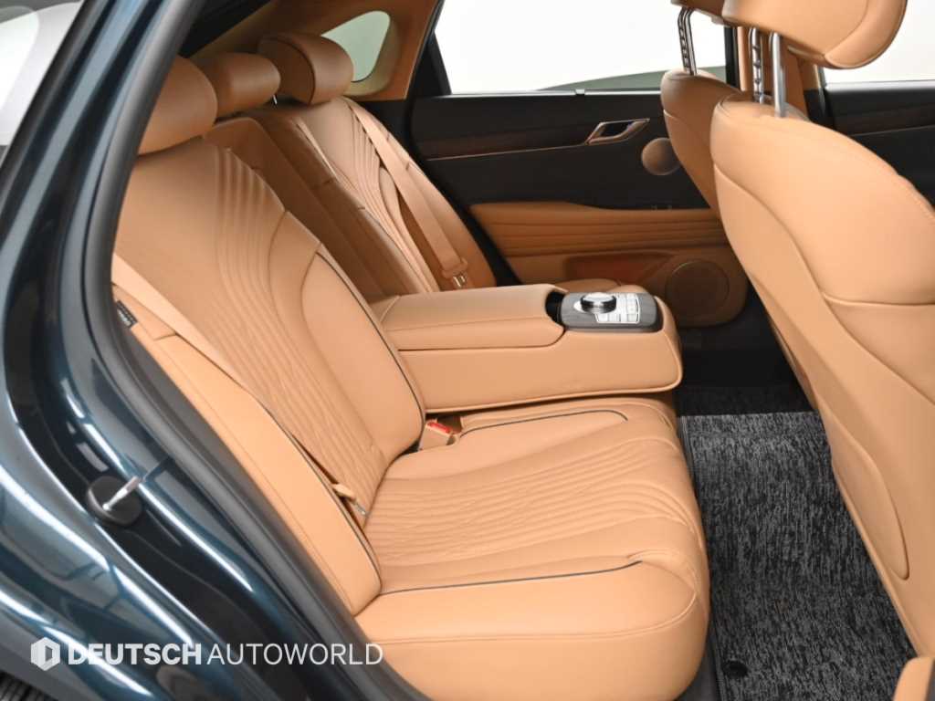 Genesis G80 — photo 12
