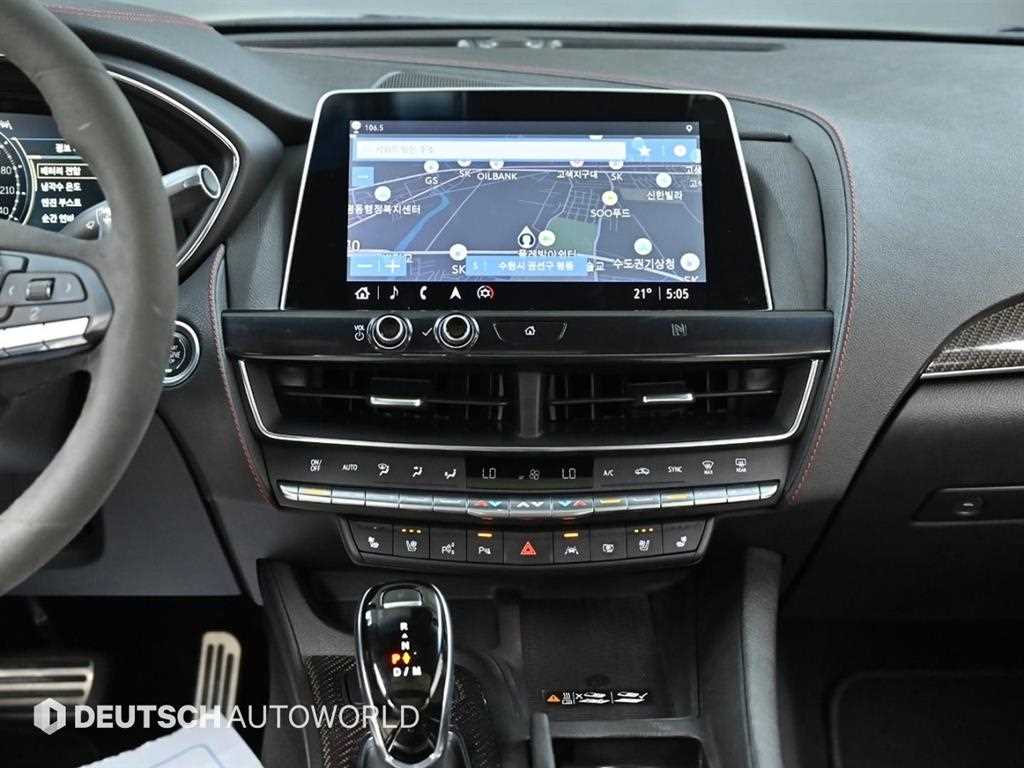 Cadillac CT5 — photo 14