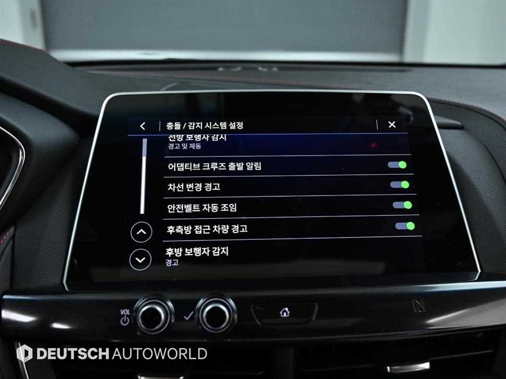 Cadillac CT5 — photo 16