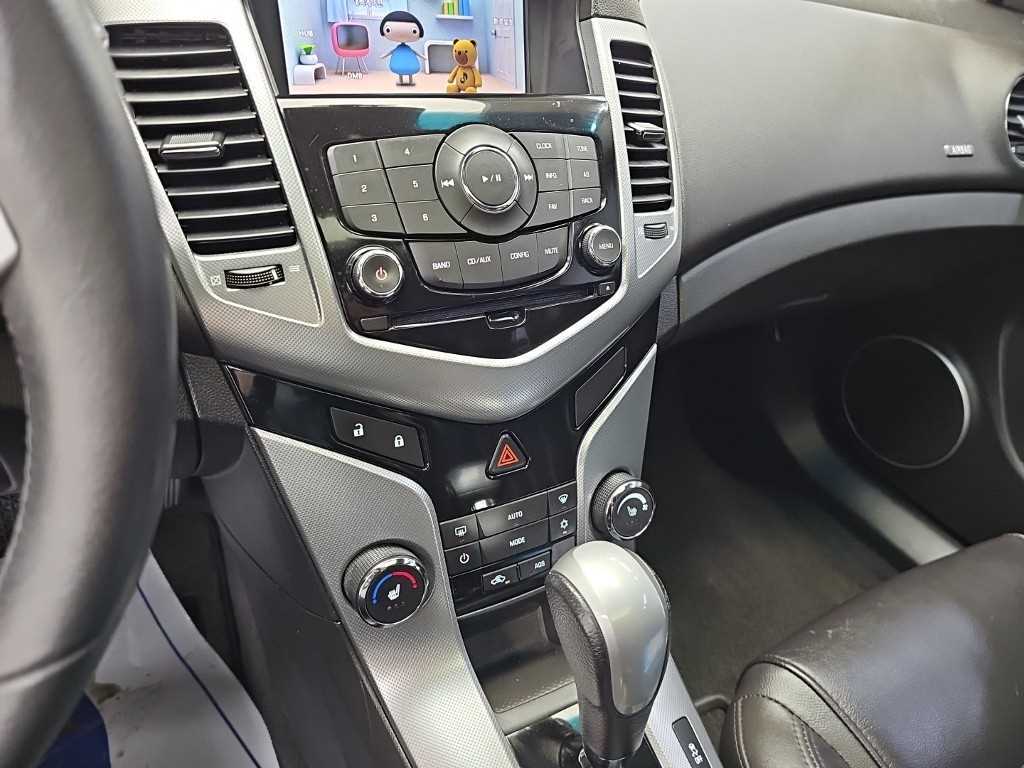 CHEVROLET Cruze — photo 10