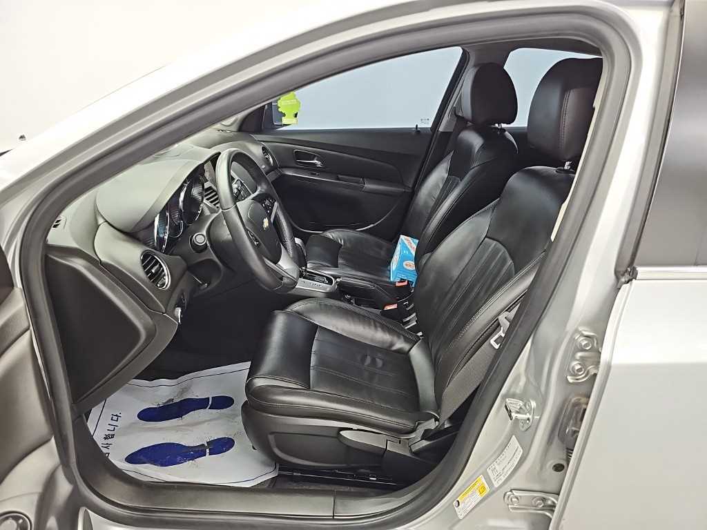 CHEVROLET Cruze — photo 11