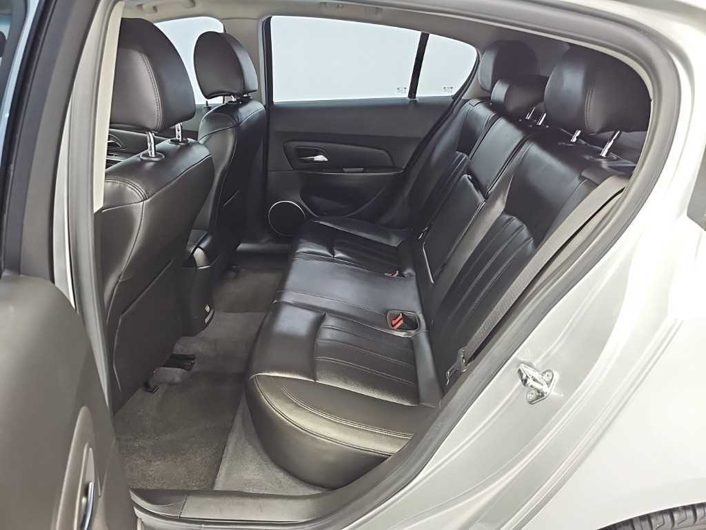 CHEVROLET Cruze — photo 12