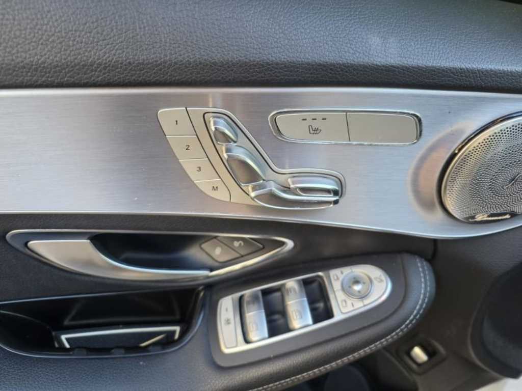 Mercedes-Benz C-Class — photo 08