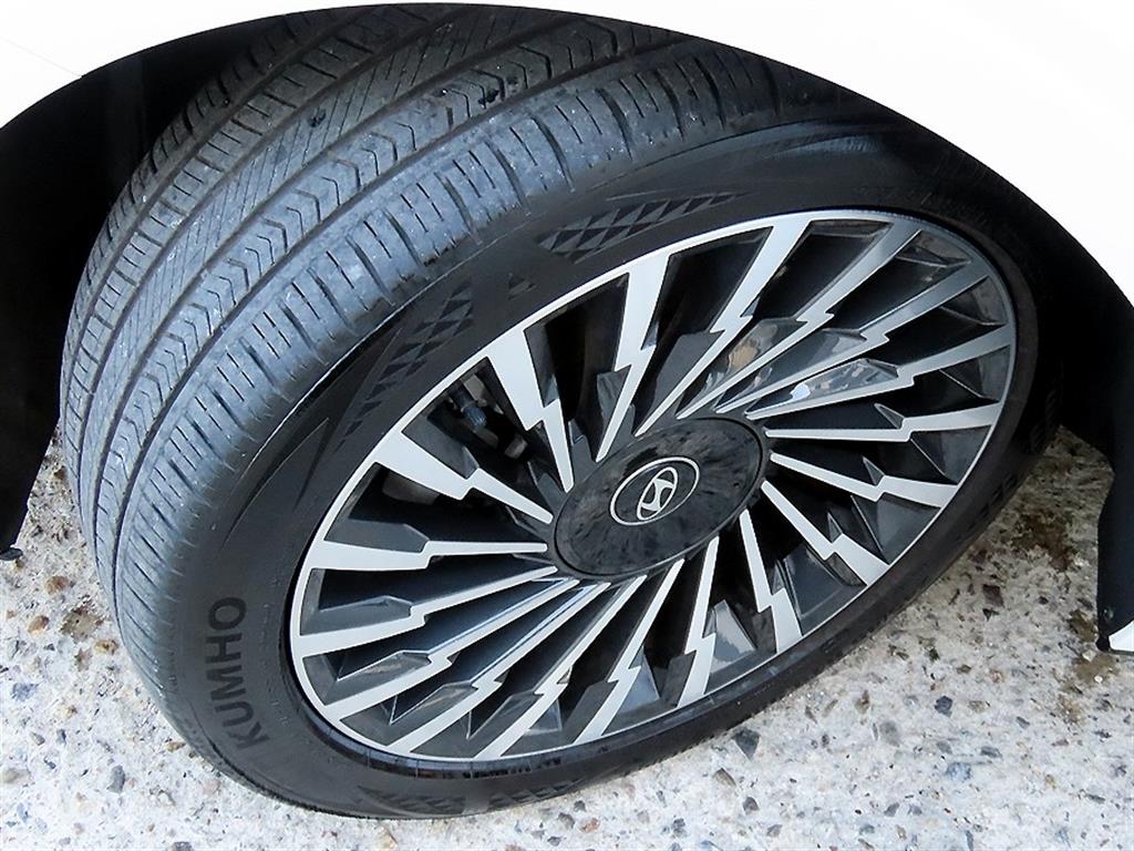 Hyundai Grandeur — photo 20