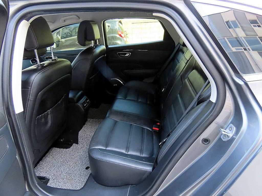 RENAULT SM6 — photo 06