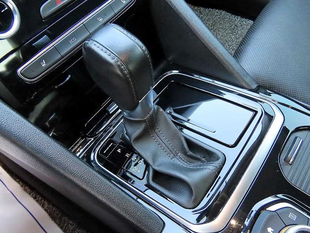 RENAULT SM6 — photo 10