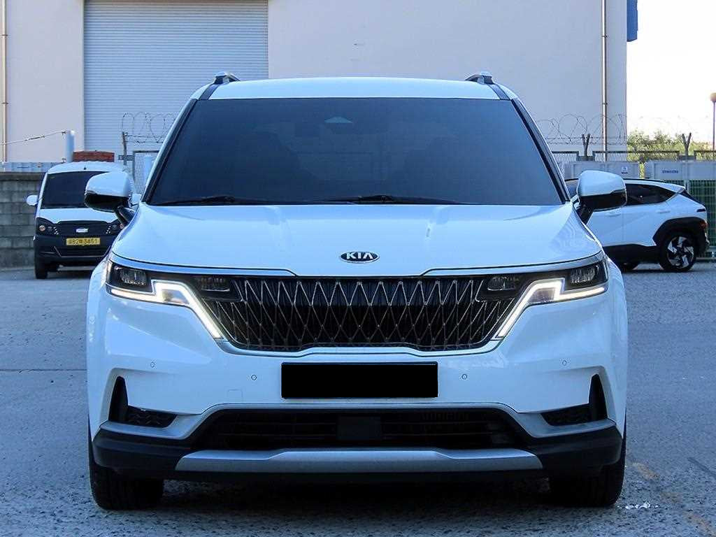 Kia Carnival — photo 01
