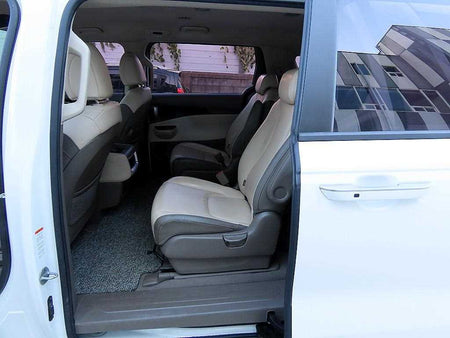 Kia Carnival — photo 06