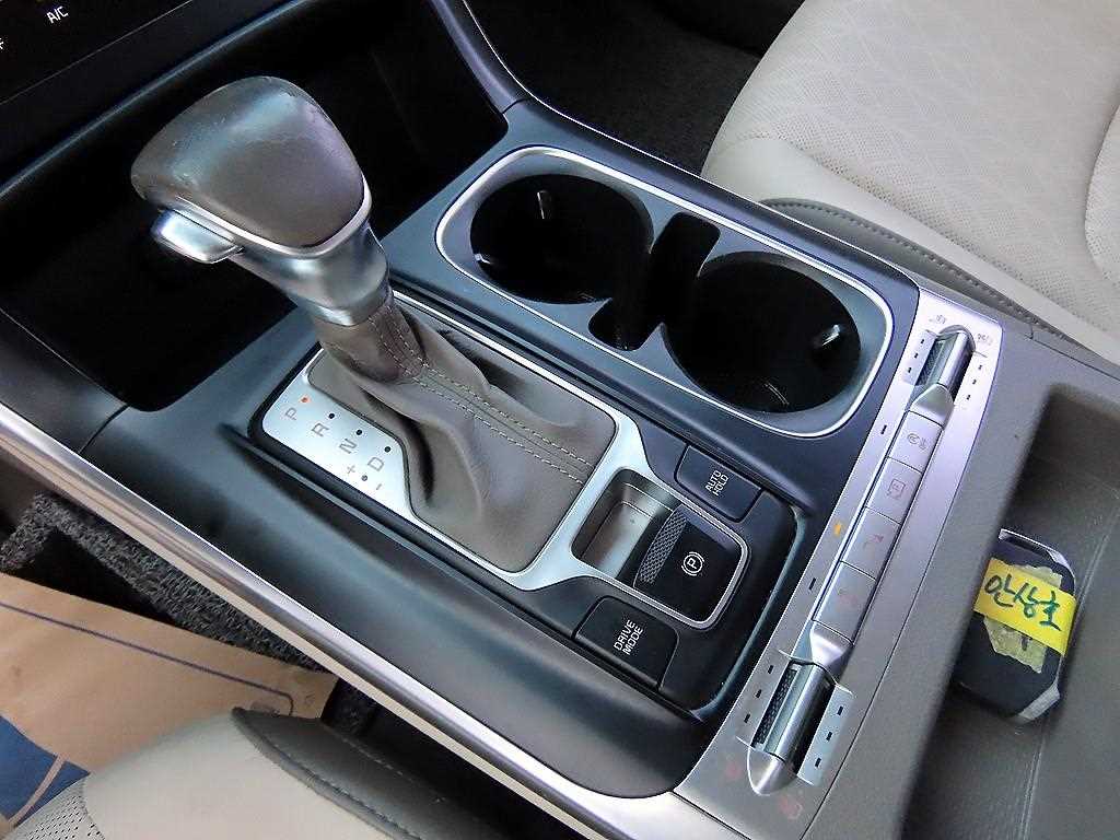 Kia Carnival — photo 11