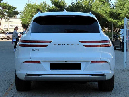 Genesis GV70 — photo 04