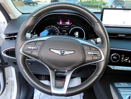 Genesis GV70 — photo 08