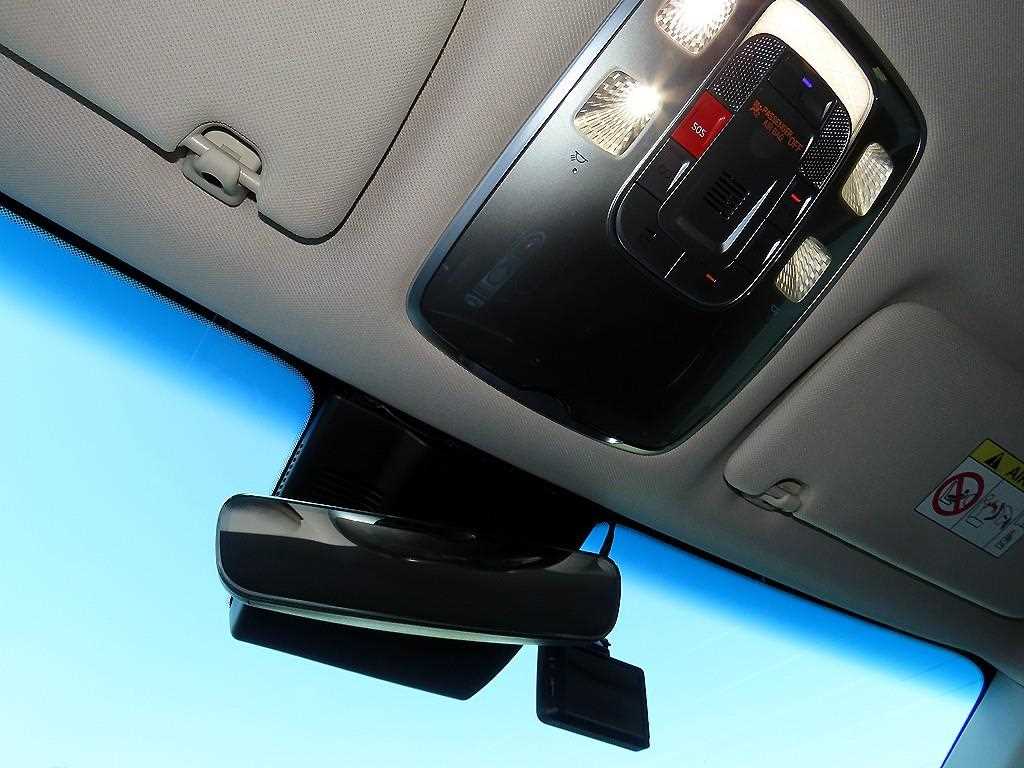 Genesis GV70 — photo 15