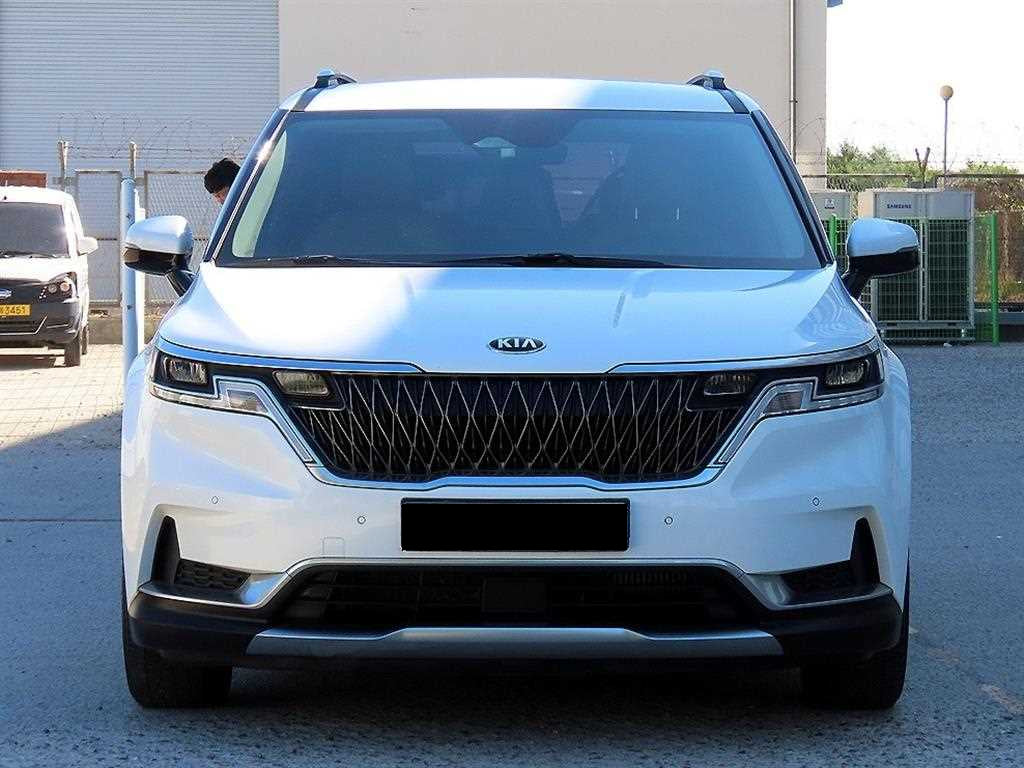 Kia Carnival — photo 01