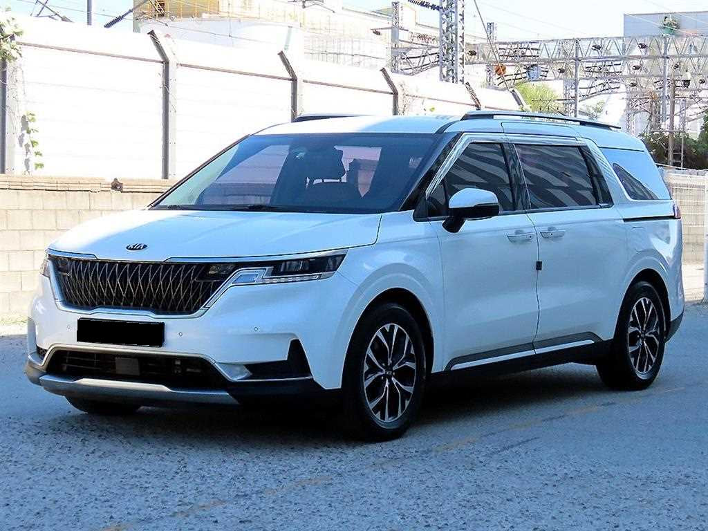 Kia Carnival — photo 02