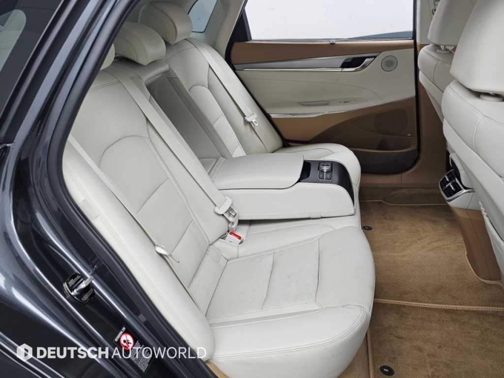 Hyundai Grandeur — photo 12