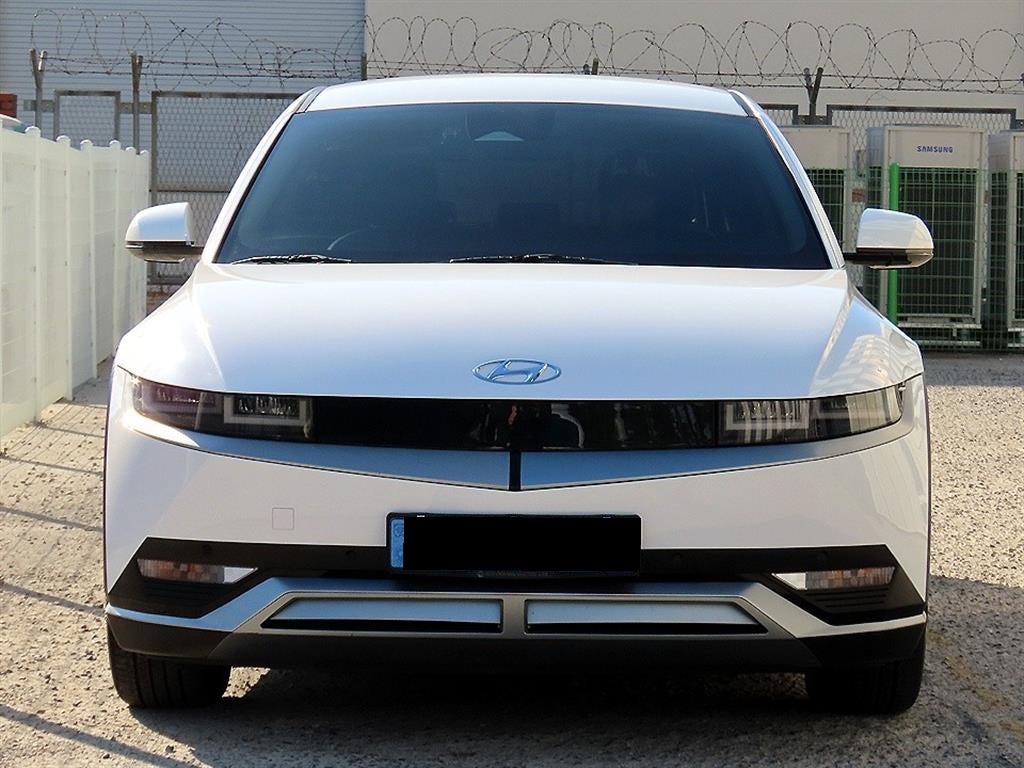 Hyundai Ioniq5 — photo 01
