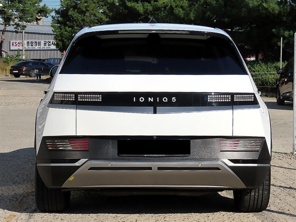 Hyundai Ioniq5 — photo 04