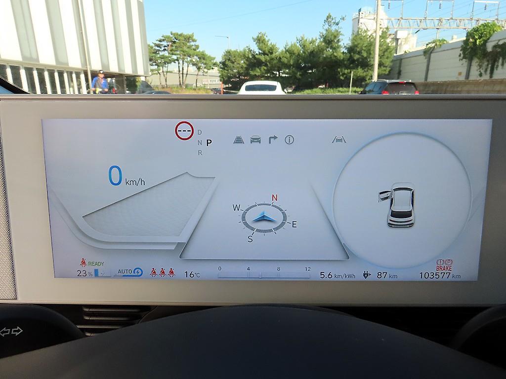 Hyundai Ioniq5 — photo 08